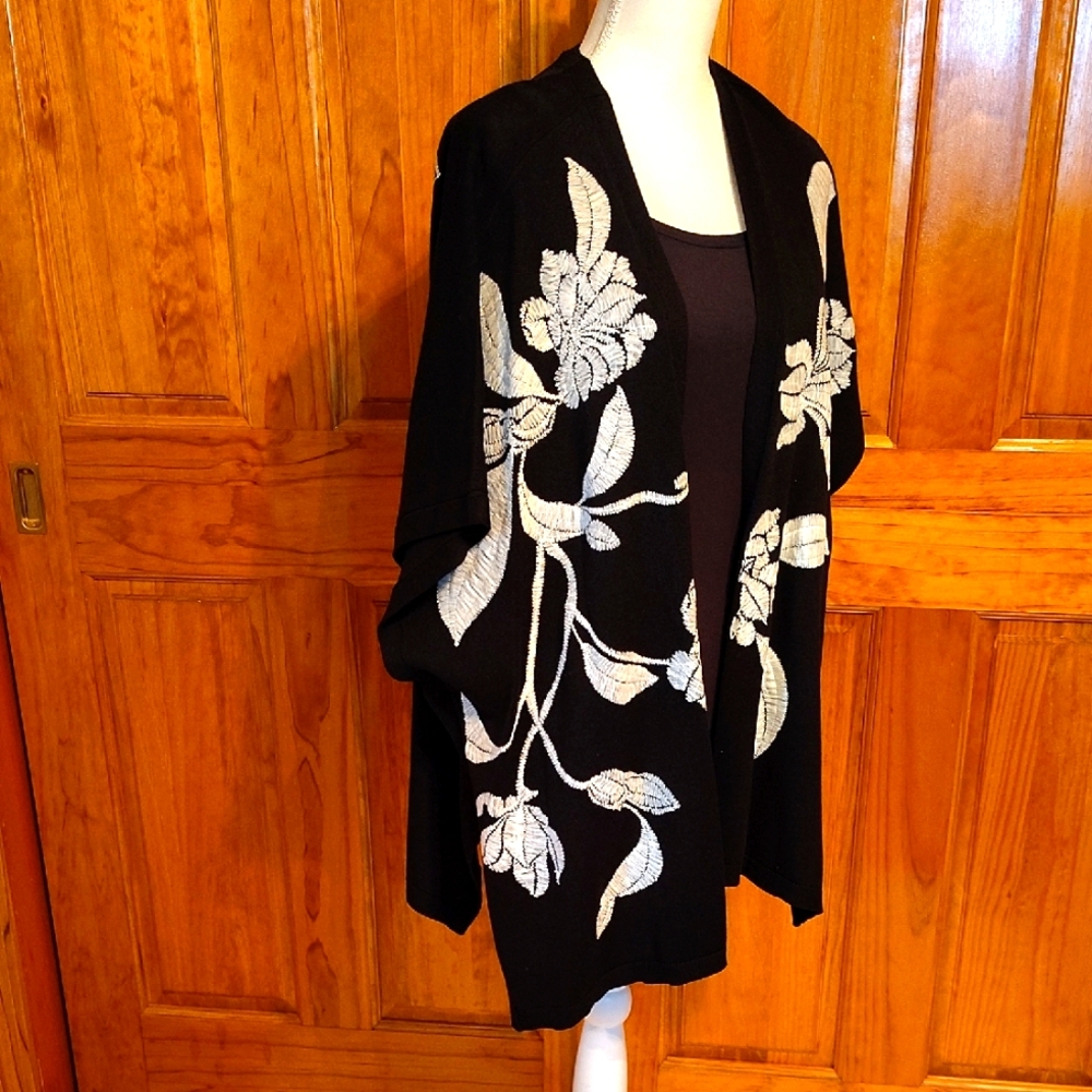 Chico's Black And White Embroidered Ruana Cardigan